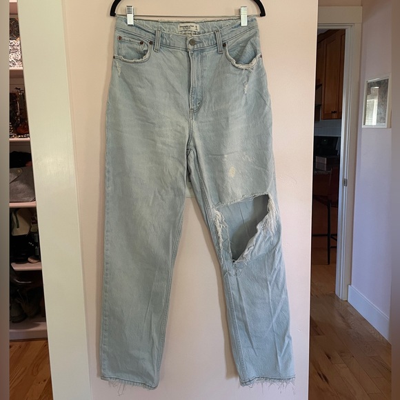 Abercrombie & Fitch - The 90s Straight Ultra High Rise - CURVE LOVE - 8/29 - Picture 2 of 9